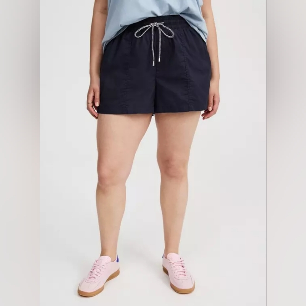 Torrid Navy Blue Pull-On High-Rise Poplin Yacht Short Size 3X
